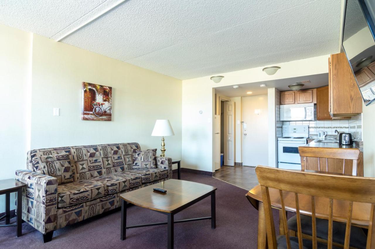 Irving West Hotel Gander Exteriér fotografie